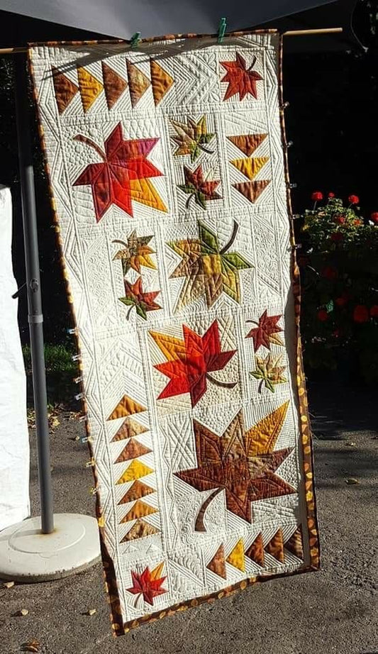 Autumn Leaves CLA21112331 Quilted Table Runner