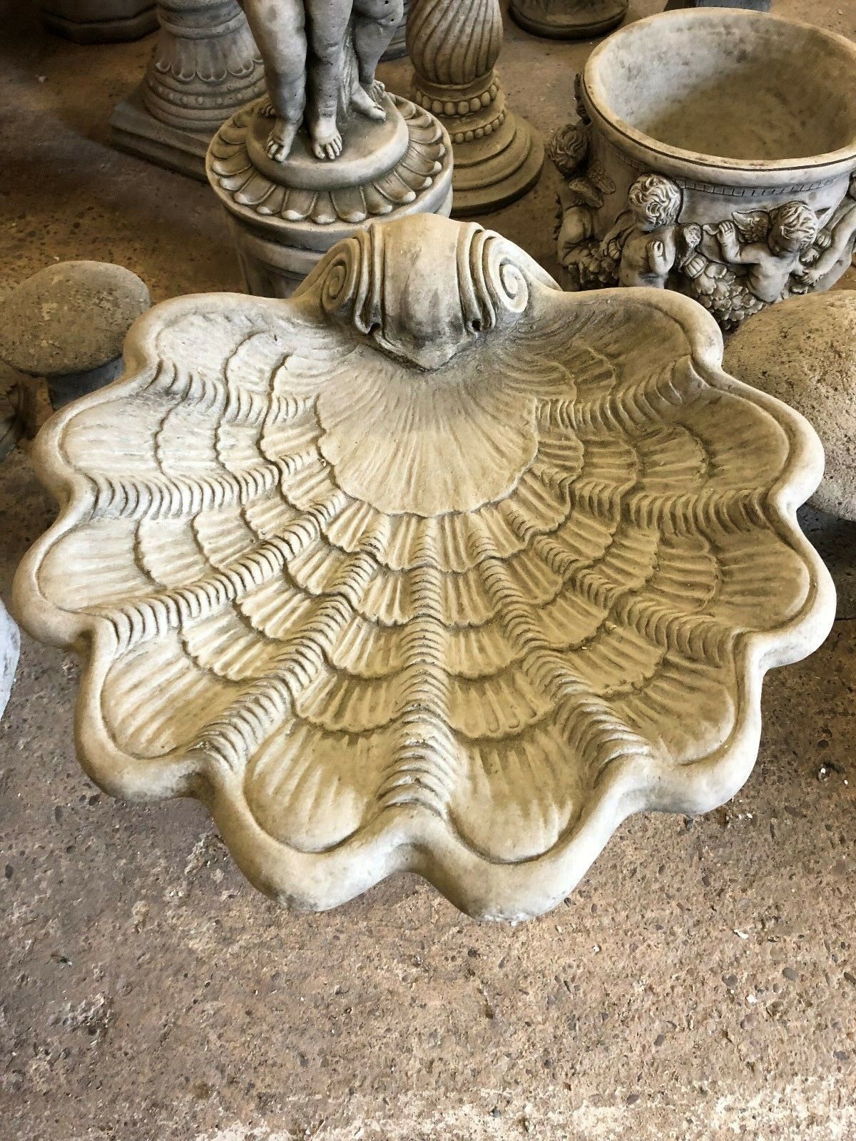 Stunning Stone Shell Sculpture Garden Bird Bath