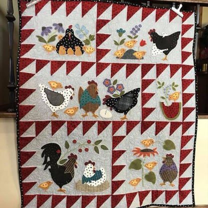 Chicken Family Quilted Blanket NCU0TH520