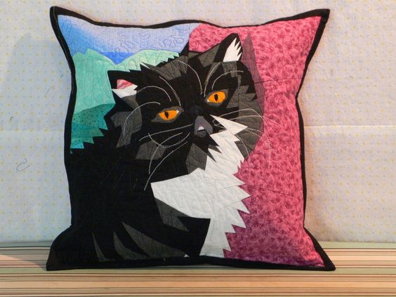 Cat CLA080424228 Quilted Pillow Case