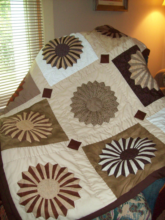 Dresden Flower CLA080424031 Quilt Blanket