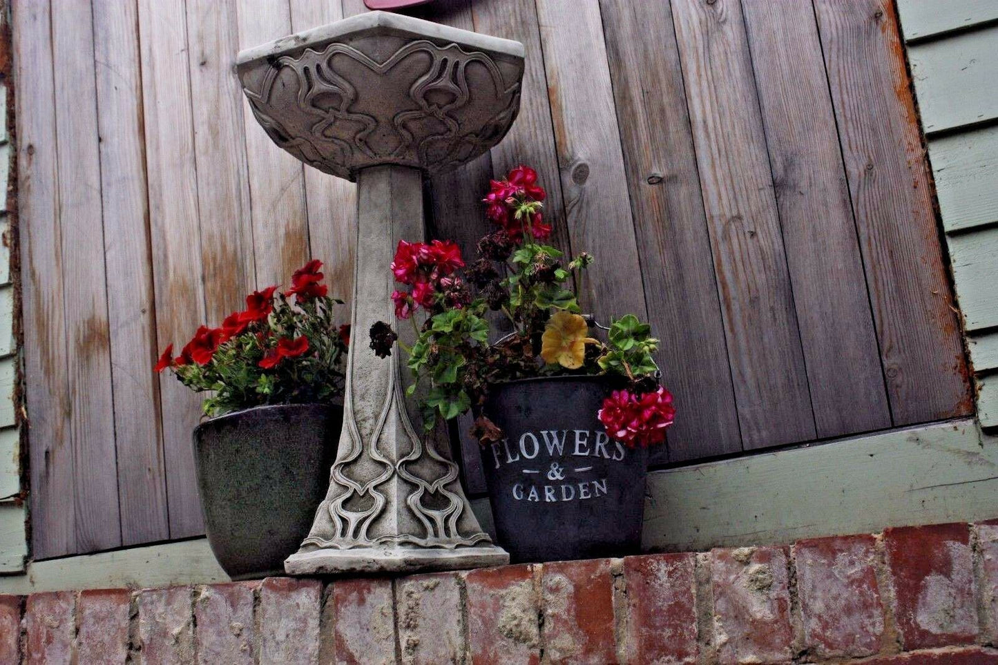 Stunning Freestanding Stone Art Noveau Garden Bird Bath