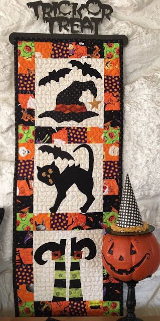 Halloween CLA140324074 Quilted Table Runner