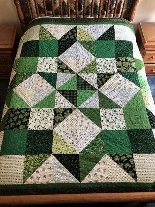 Shamrock Carpenter Star CLA120324013 Quilt Blanket