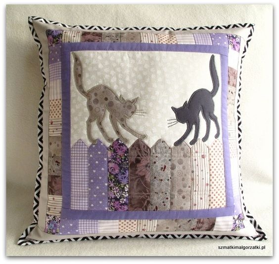 Cat CLA080424087 Quilted Pillow Case