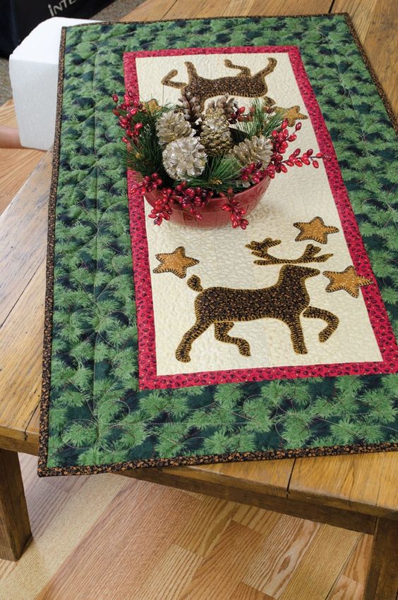 Deer CLA28122303 Quilted Table Runner