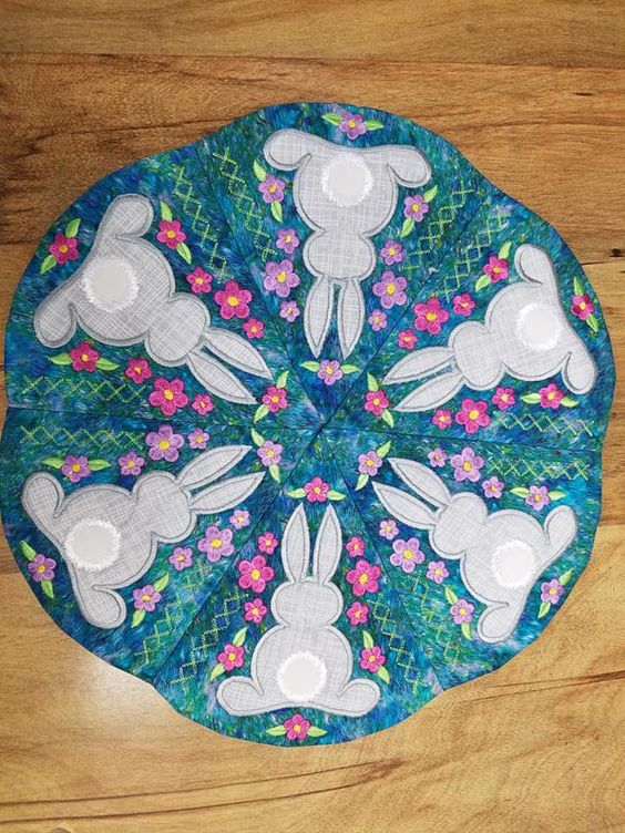 Rabbit CLA29122332 Quilted Round Mat