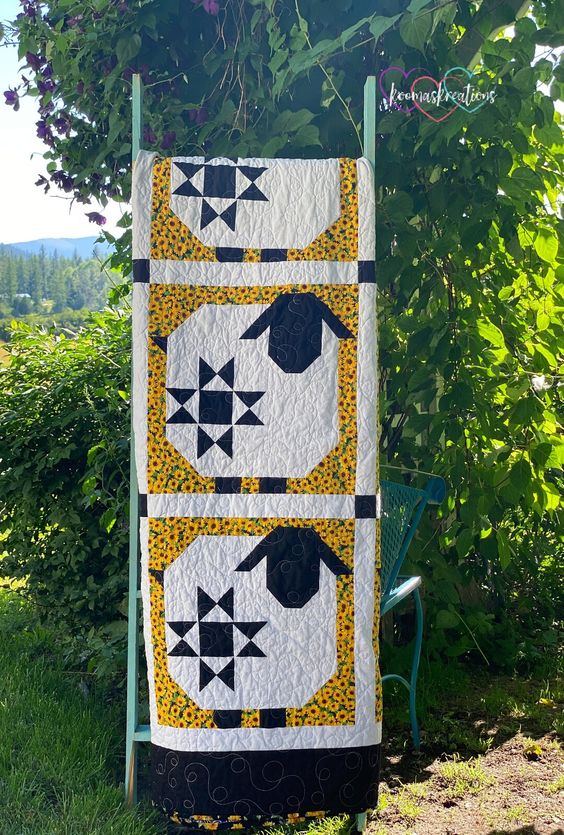 Sheep CLA040124391 Quilted Table Runner