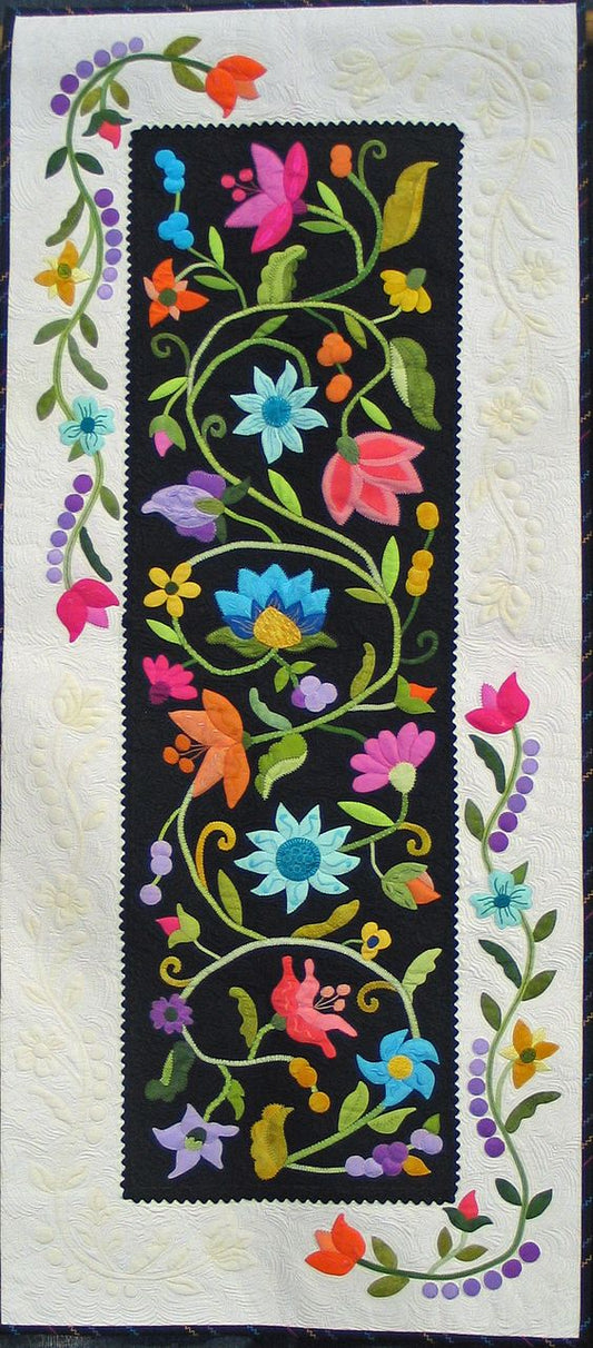 Flower CLA25122318 Quilted Table Runner