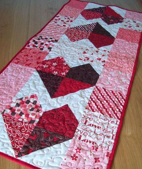 Heart CLA130324084 Quilted Table Runner