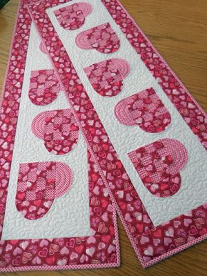 Heart CLA130324179 Quilted Table Runner