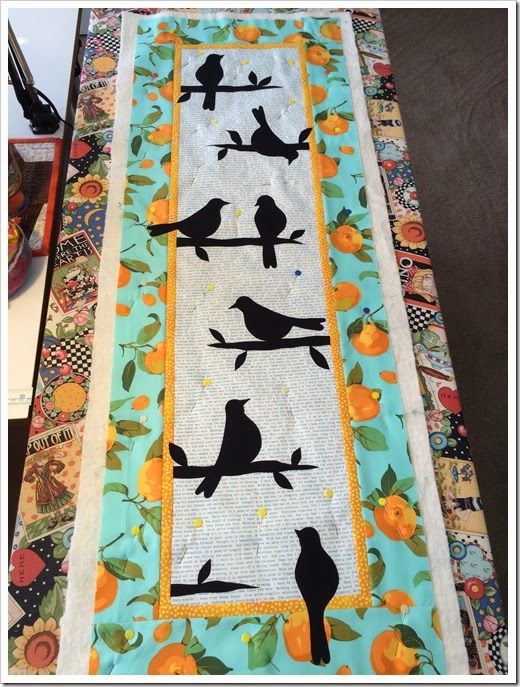 Bird CLA150324169 Quilted Table Runner