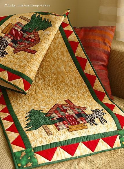 House And Deer CLA08122329 Quilted Table Runner