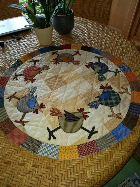 Chicken CLA060123098 Quilted Round Mat