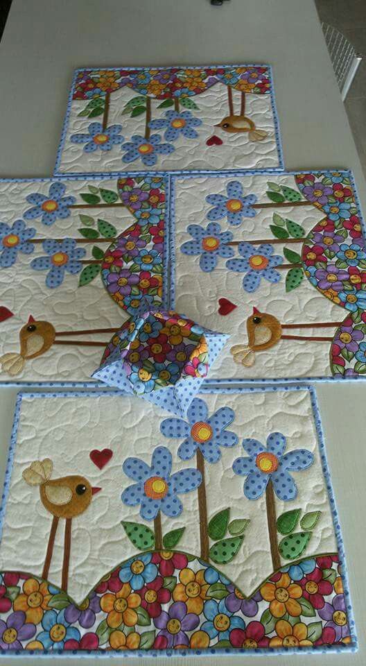 Bird Garden CLA21112370 Quilted Placemats