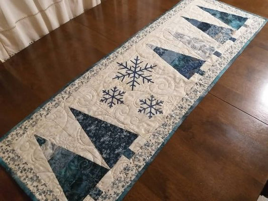 Christmas Tree CLA060123044 Quilted Table Runner