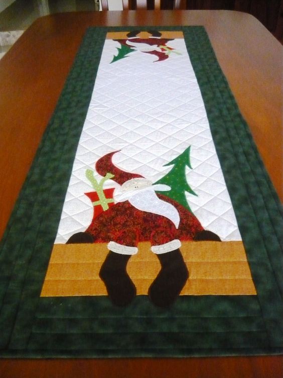 Christmas Santa CLA23112316 Quilted Table Runner