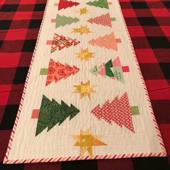 Christmas Tree CLA140324038 Quilted Table Runner