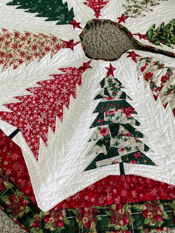 Christmas Tree CLA22112318 Quilted Tree Skirt