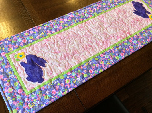 Bunny CLA140324166 Quilted Table Runner