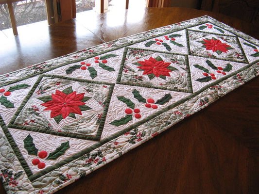 Christmas Poinsettia CLA140324036 Quilted Table Runner