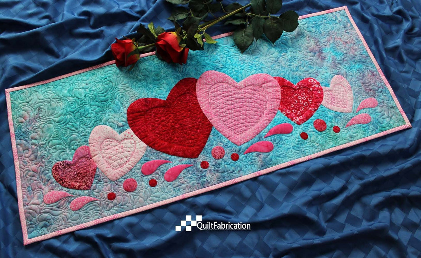 Heart CLA150324120 Quilted Table Runner