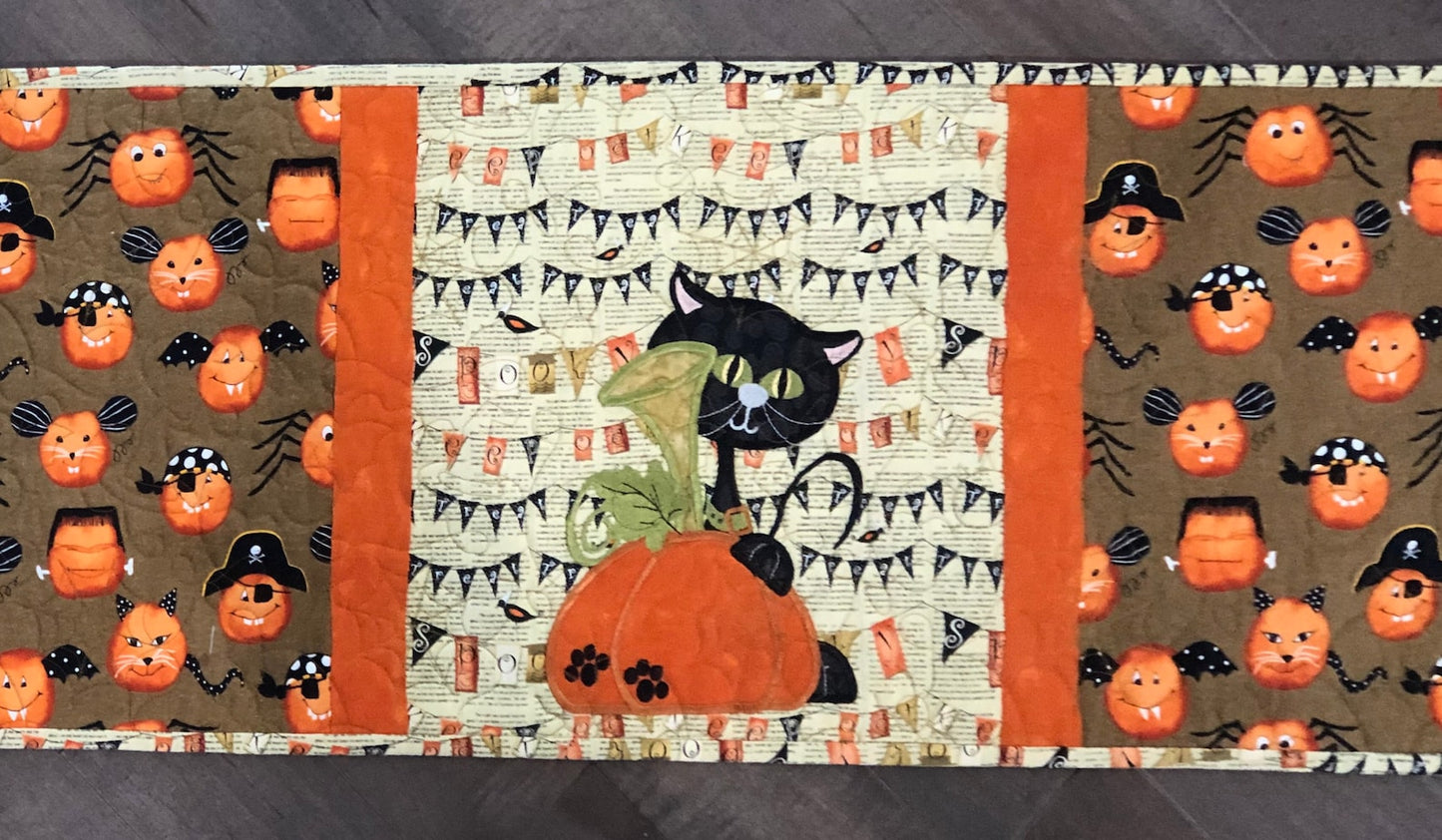 Halloween Cat CLA150324071 Quilted Table Runner