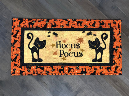 Halloween Cat CLA150324060 Quilted Table Runner