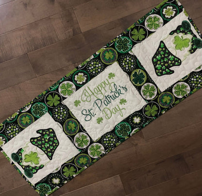 St.Patrick's Day Gnome CLA150324037 Quilted Table Runner