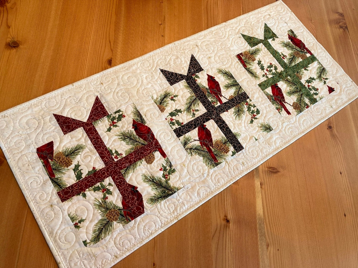 Christmas Cardinal CLA150324097 Quilted Table Runner