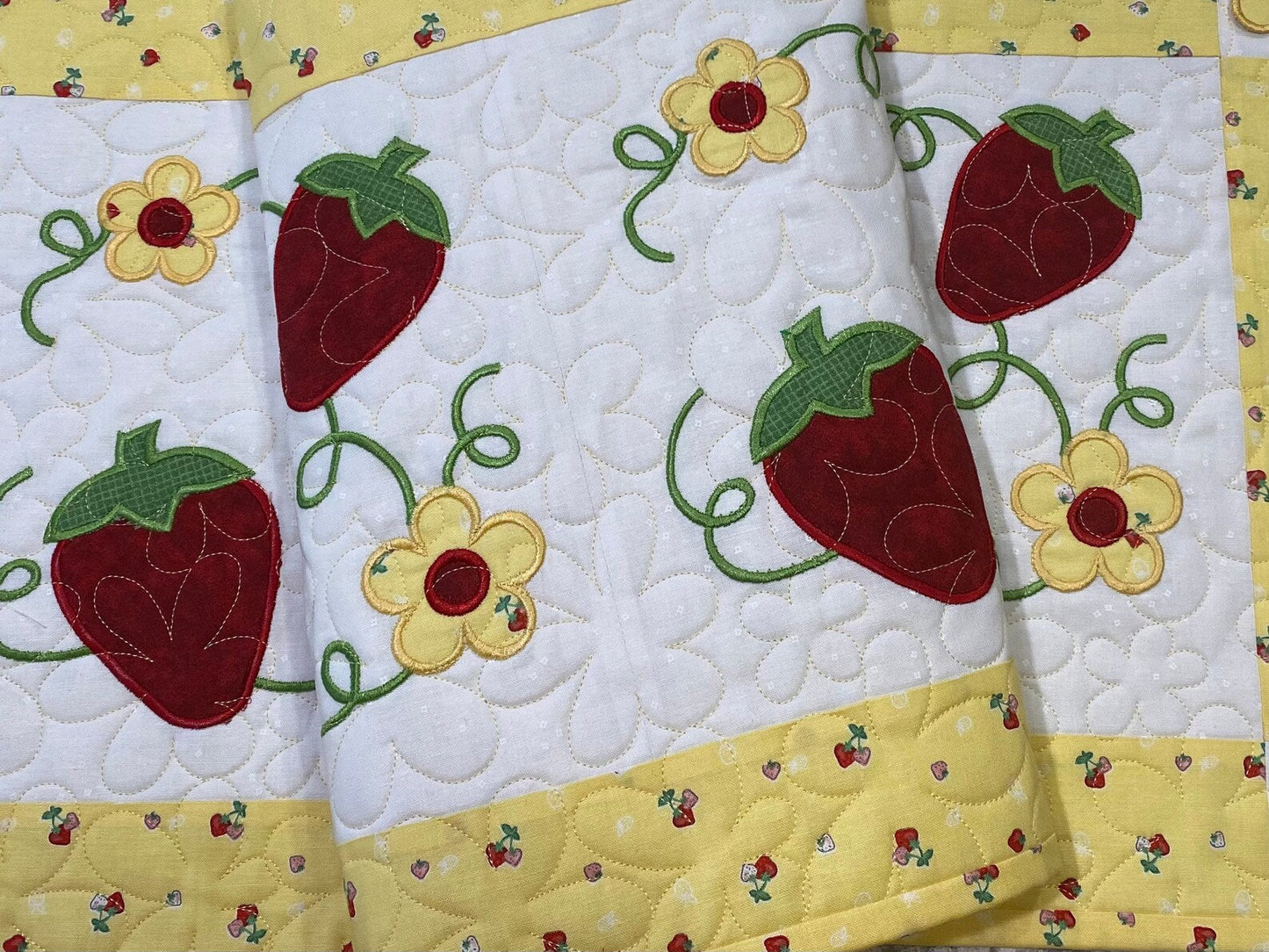 Strawberry CLA140324196 Quilted Table Runner