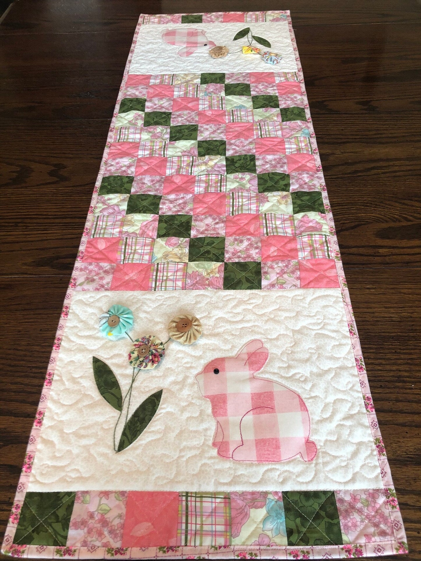 Bunny CLA140324167 Quilted Table Runner