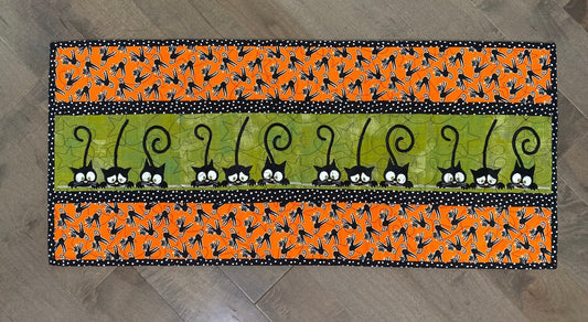 Halloween Cat CLA140324121 Quilted Table Runner