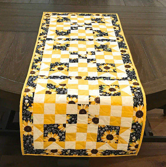 Sunflower CLA150324134 Quilted Table Runner