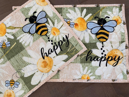 Bee Happy CLA130324025 Quilted Placemats