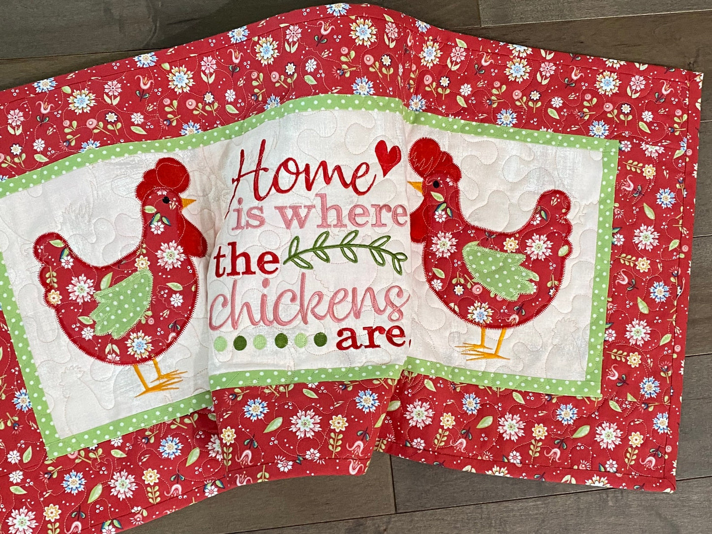 Chicken CLA140324133 Quilted Table Runner