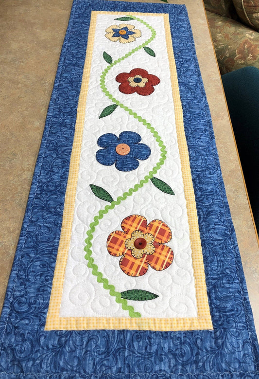 Flower CLA140324149 Quilted Table Runner