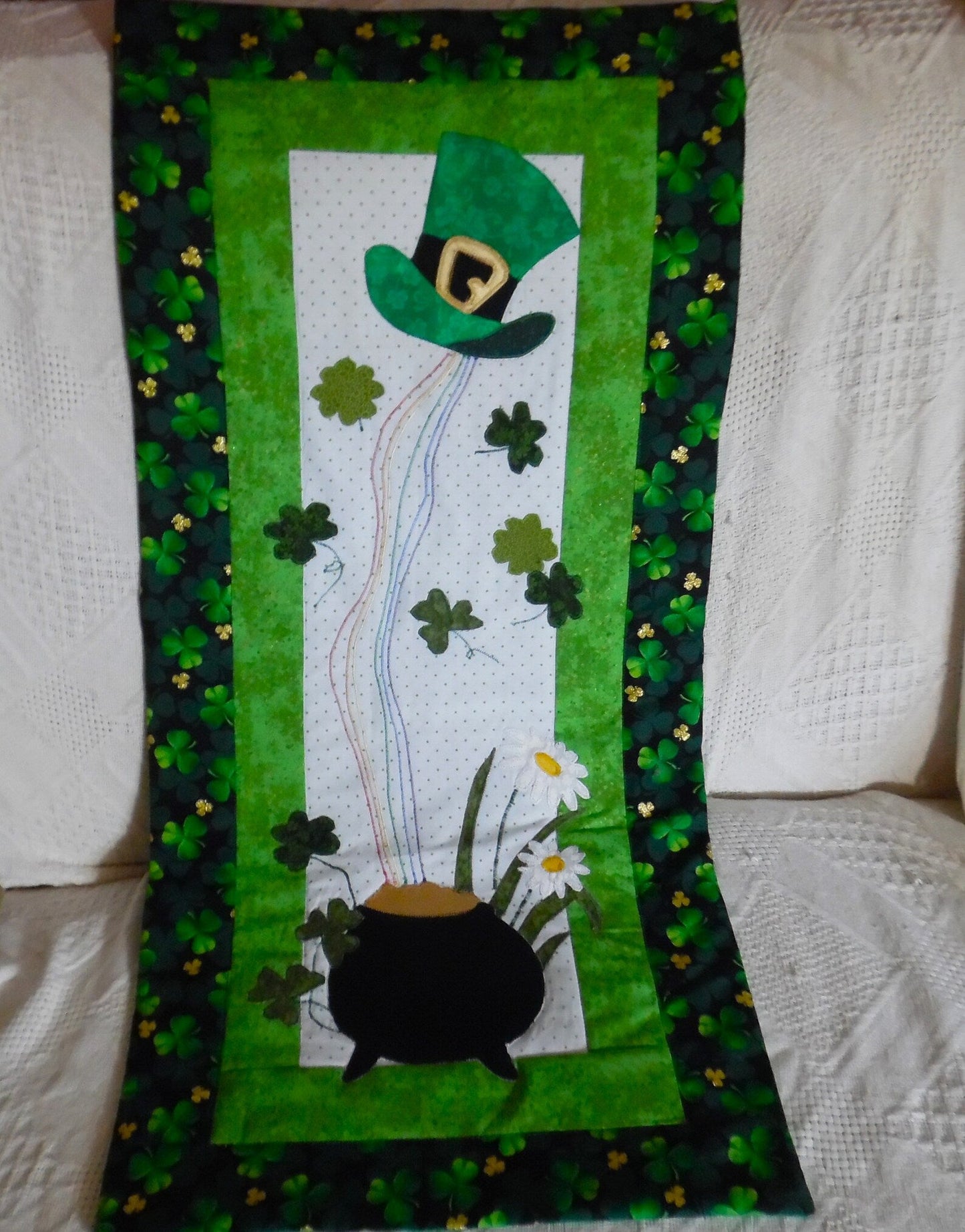 St.Patrick's Day CLA240424006 Quilted Table Runner