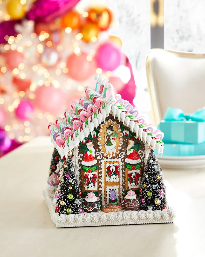 Colonial Style Gingerbread House